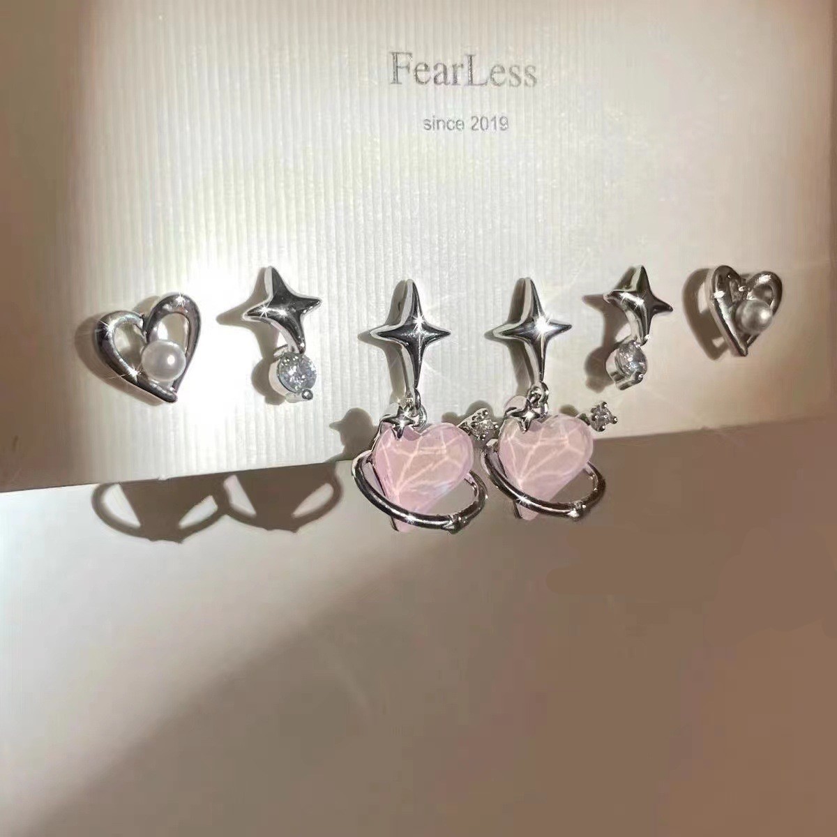 Серьги-гвоздики "Fear Less", 3 пары