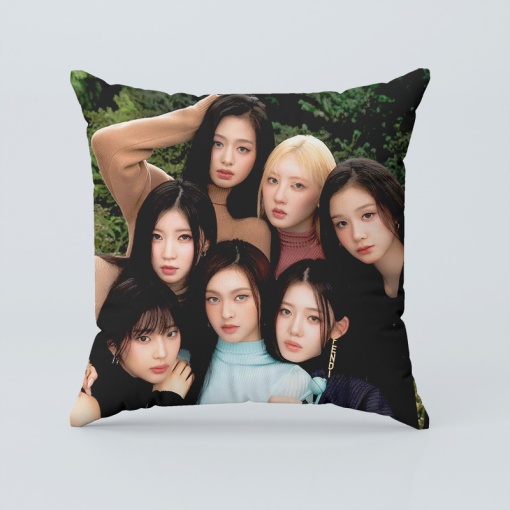 Подушка декоративная "K-POP" Babymonster, 40x40см