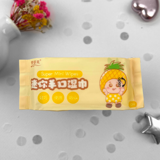 Набор влажных салфеток Mini "Pineapple Bag" (8уп. по 8шт.)