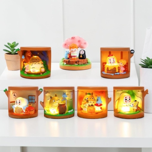 Набор фигурок "Surprise", Miyazaki "Childhood diary", с подсветкой, 6шт оптом